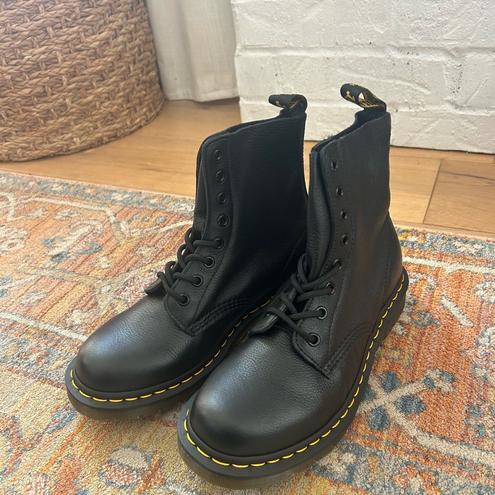 1460 Pascal Dr. Martens Black Boots 1460
Pascal Virginia Leather Lace Up Boots - Picture 2 of 7